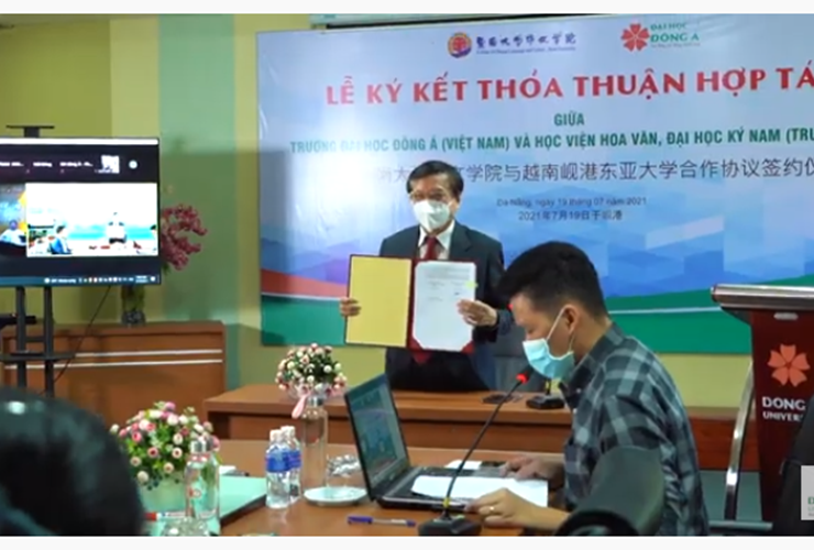 Thỏa thuận hợp tác giữa Đại học Đông Á và Học viện Hoa Văn, ĐH Ký Nam, Trung Quốc